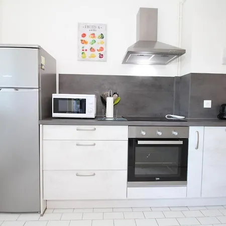 Bel T2 Avec Loggia A 2 Min Des Thermes, Wi-fi, Classe 2 Etoiles - Fr-1-553-211 بالاروك ليه بان
