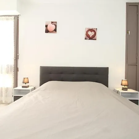 Bel T2 Avec Loggia A 2 Min Des Thermes, Wi-fi, Classe 2 Etoiles - Fr-1-553-211