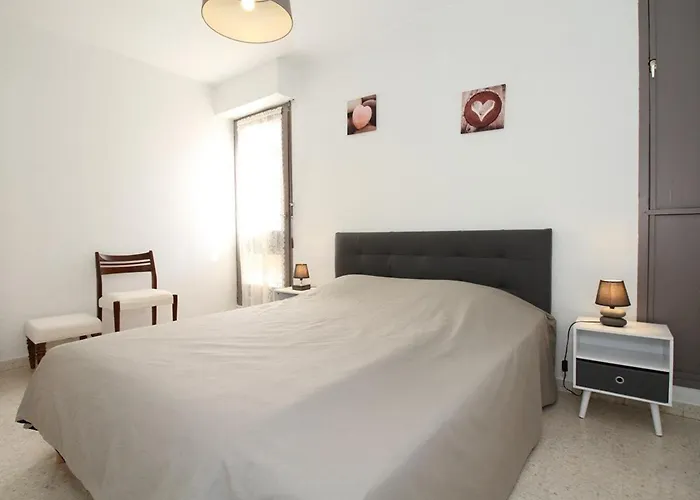 Bel T2 Avec Loggia A 2 Min Des Thermes, Wi-fi, Classe 2 Etoiles - Fr-1-553-211 Apartmán
