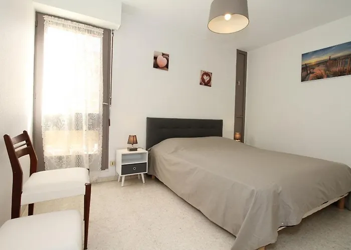 Bel T2 Avec Loggia A 2 Min Des Thermes, Wi-fi, Classe 2 Etoiles - Fr-1-553-211 Apartmán Balaruc-les-Bains