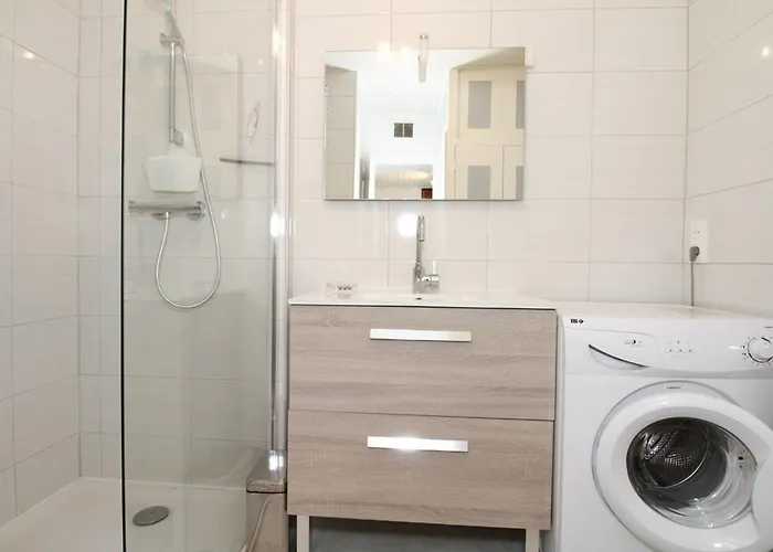 Bel T2 Avec Loggia A 2 Min Des Thermes, Wi-fi, Classe 2 Etoiles - Fr-1-553-211 Apartmán *
